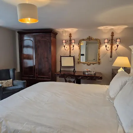 Apartament Historic Nile House , Galway City, Sleeps Up To 6 Guests