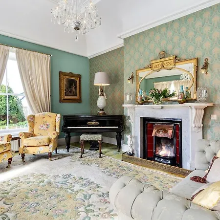Historic Nile House , Galway City, Sleeps Up To 6 Guests Apartament *