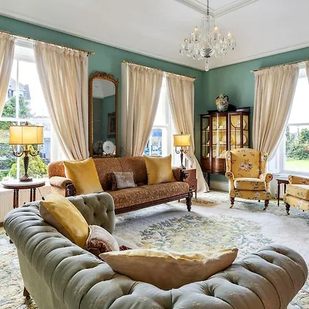 Historic Nile House , Galway City, Sleeps Up To 6 Guests *